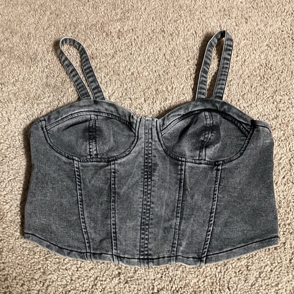 NWOT Distressed looking crop top